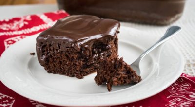 Ароматный шоколадный пирог с ганашем — готовим за 10 минут