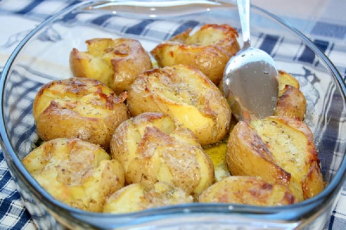 Сочный, ароматный с незабываемым вкусом картофель по-португальски!