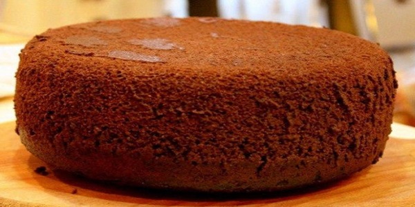 Вкуснейший десерт: классический шоколадный бисквит