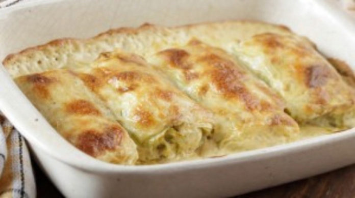 Голубцы с картошкой и грибным соусом