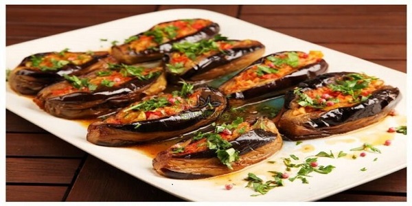 Необыкновенно вкусная закуска из баклажанов, попробовав которую, даже имам упал в обморок (так переводится ее название)
