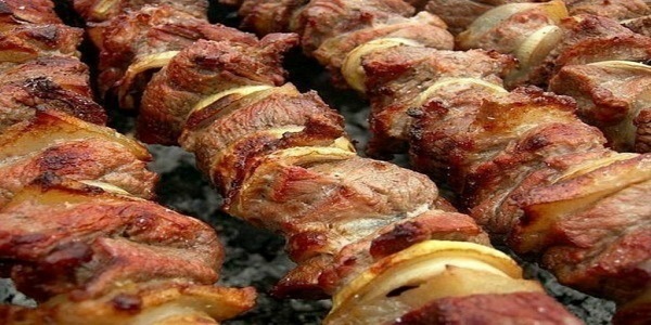 Фантастически мягкое мясо на шашлыки за полчаса (3 способа)