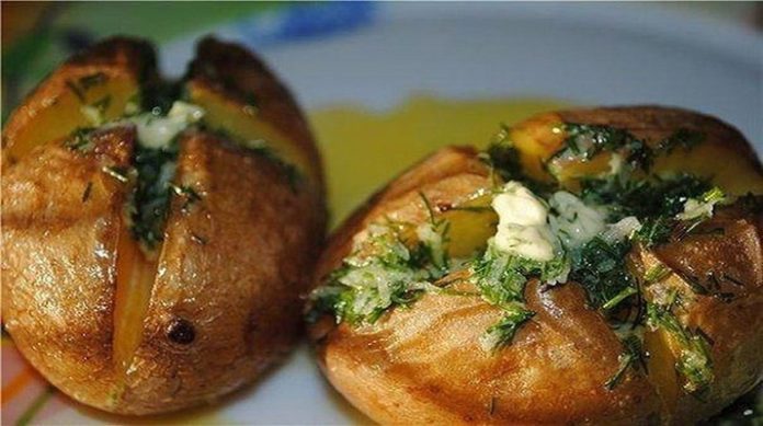 Ароматная печеная картошечка — устоять невозможно!