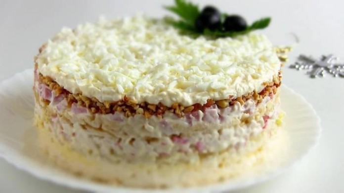 Изумительно вкусный и нежный салат «Снежная Королева»