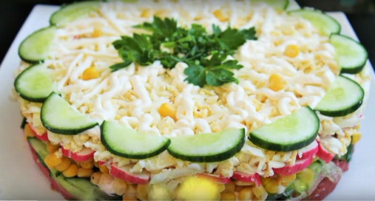 Слоеный салат «Новинка»-очень просто, вкусно и быстро