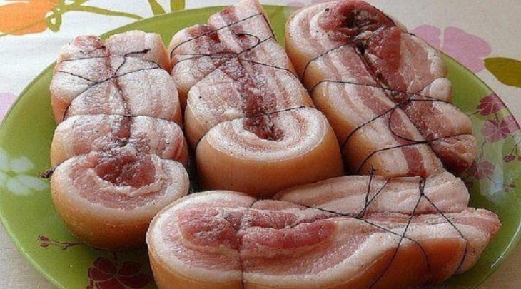 Готовлю так сало в рассоле уже несколько лет — это самый вкусный рецепт!