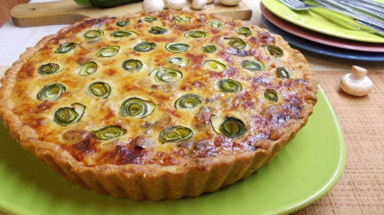 ИЗУМИТЕЛЬНЫЙ КИШ С ЦУКИНИ И ШАМПИНЬОНАМИ