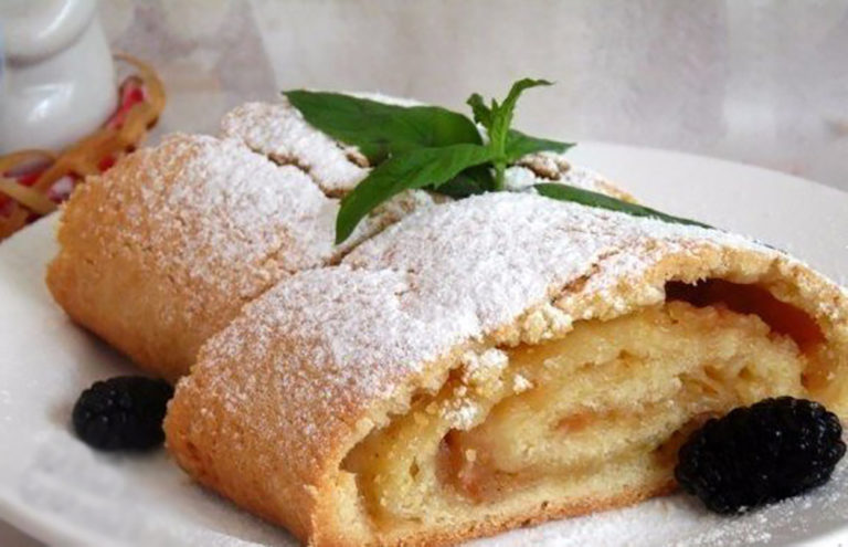 ПЕСОЧНЫЙ ШТРУДЕЛЬ С ЯБЛОКАМИ