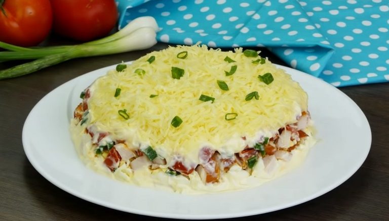 Простой, но изумительно вкусный салат «Минутка»: вам понравится