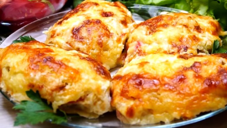 Мясо в потрясной «шубке»: невероятно вкусное и сытное блюдо