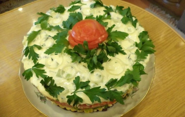 Лучшая подборка праздничных салатов! ТОП-35 вкусных рецептов!