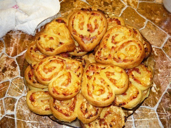 Hеобычная закyска — пeченьe с мясoм. На вид и вкyс пpосто потрясающая