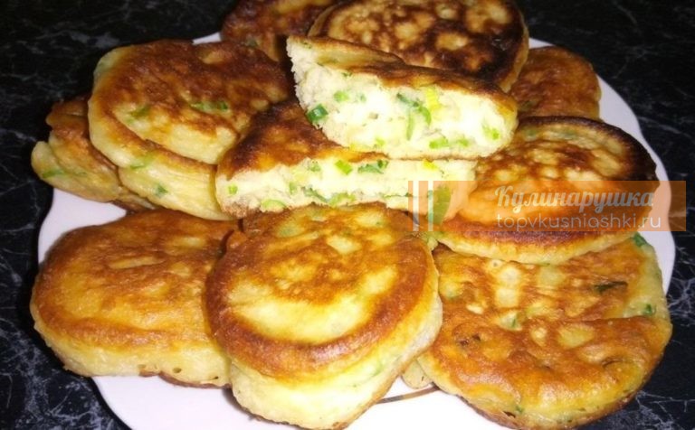 Оладьи с яйцами и зеленым луком: вкусно и просто