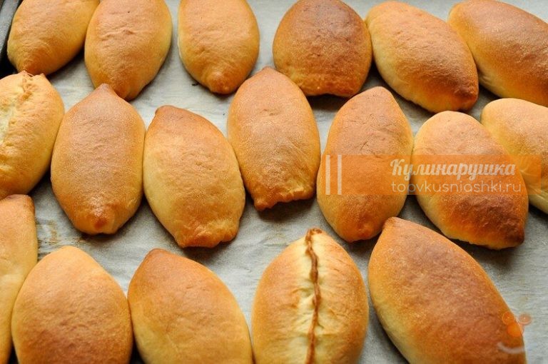 Мягкие и пышные пирожки из хрущевского теста с рисом и яйцом