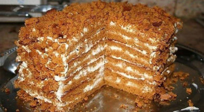 Простой медовый тортик, для тех, кто не любит раскатывать тесто