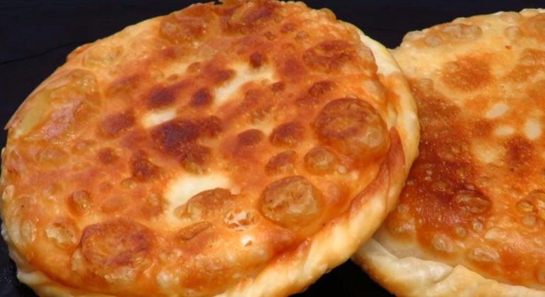 Чебупицца: это чебурек и пицца в одном блюде – очень вкусная закуска