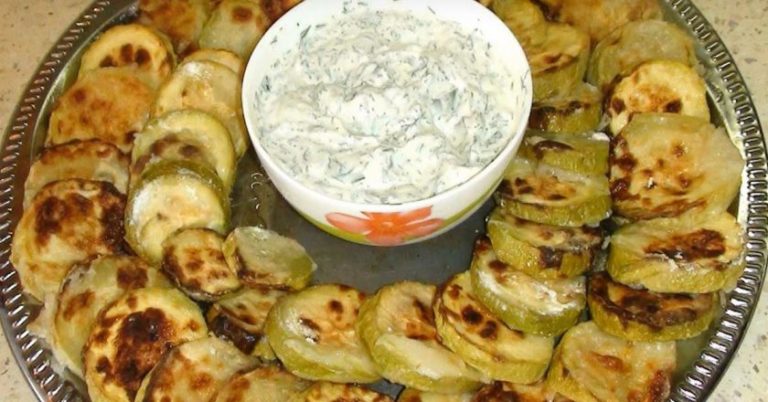 Запеченные кабачки вкуснее жареных: легкая закуска за 5 минут без мытья сковороды