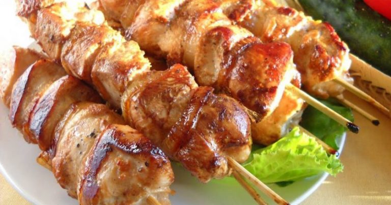 Обалденный куриный шашлык в сливовом маринаде