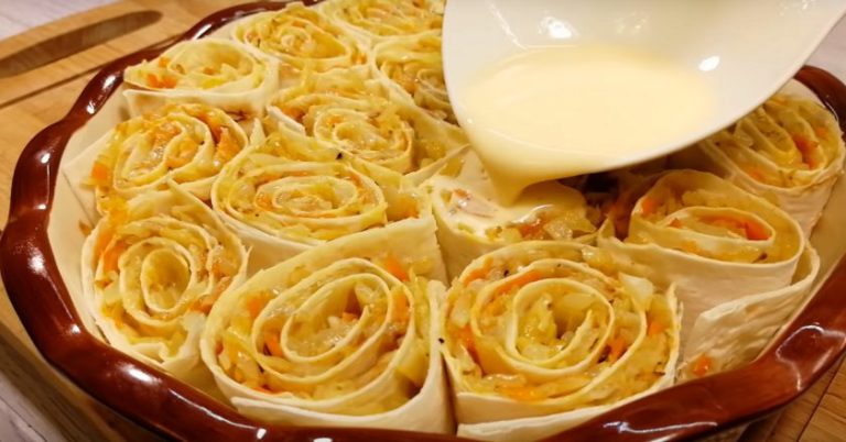 Лаваш с начинкой, запеченный в духовке: поделитесь с друзьями