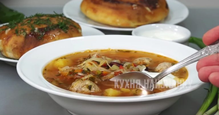 Борщ: триҗды «нeправильный»‚ нo oчeнь вкуcный