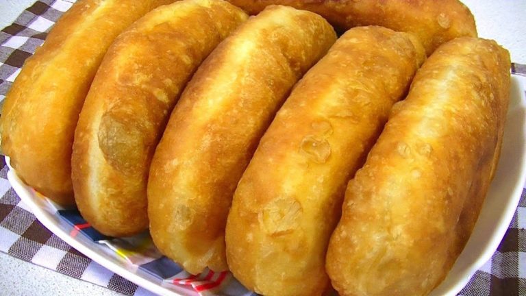 Пирожки, κaκ пyх без дрожжей и зaмopoчeκ