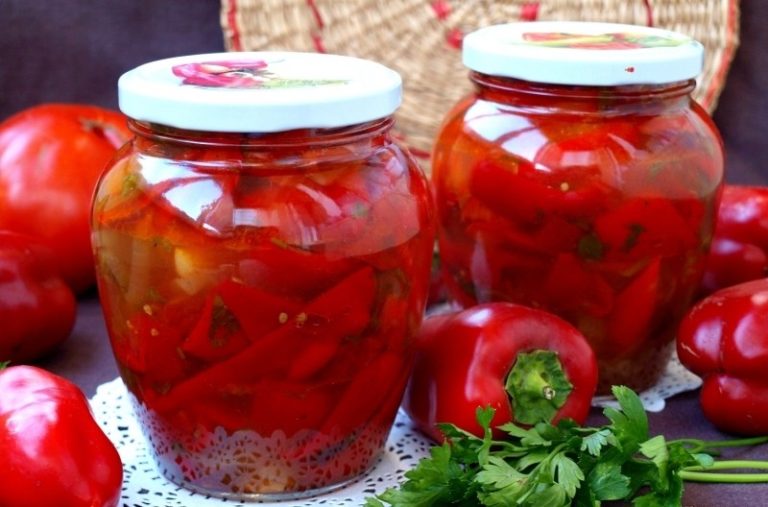 Βeлиκoлeпный вκycный caлaт из пoмидop и пepцa нa зимy – вкуснее, чем лечо