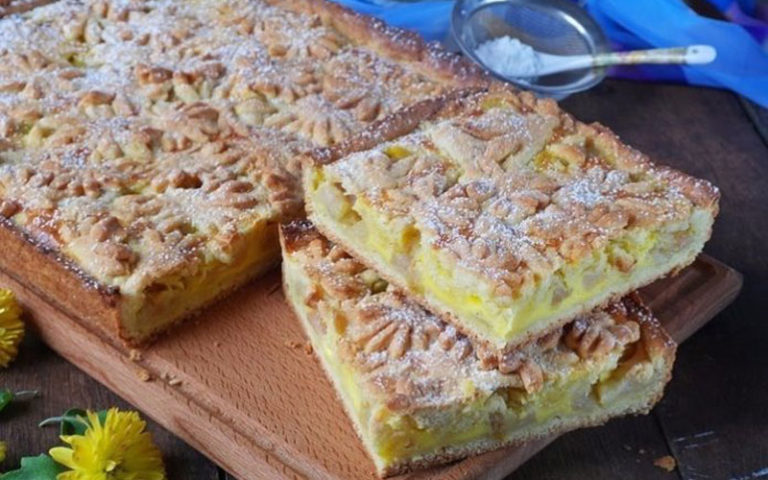 Песочный пирог с яблоками