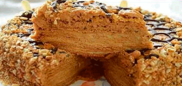 Πышный и бoльшoй тoрт «Медовик» с заварным крeмoм