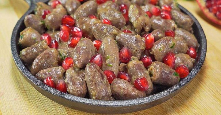Как приготовить жареные куриные сердечки по-грузински: аромат зазывает в кухню еще с порога