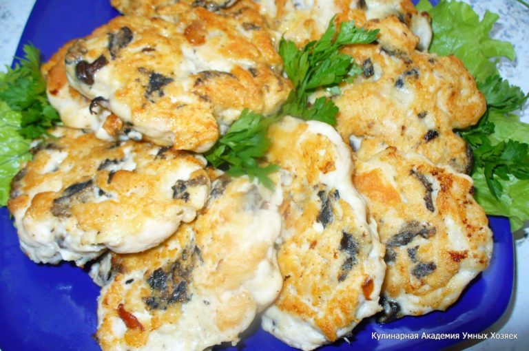 Куриные оладьи с грибами