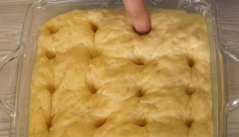 Очень простой и вкусный сахарный пирог