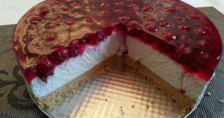 Отличный чизкейк с пикантной вишней без выпечки