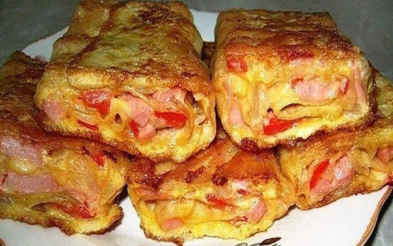 Рулет из лаваша с ветчиной и сыром