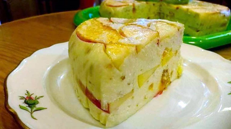 Творожный торт с яблоками без выпечки: вкуснейшее наслаждение к чаю