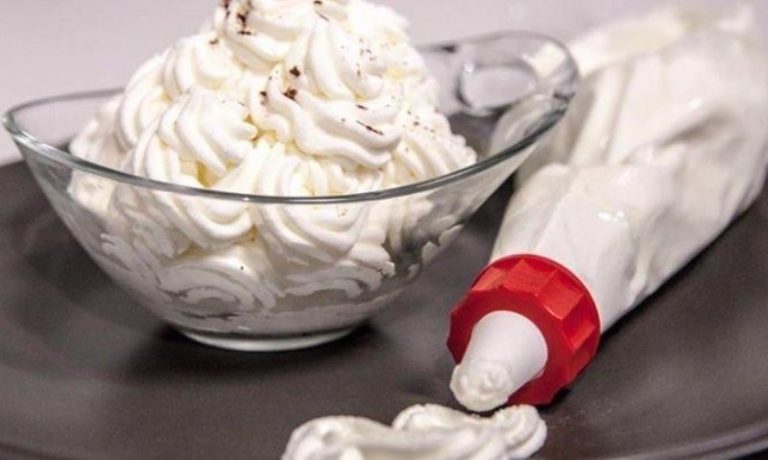 Вкусный крем для выпечки, который не теряет форму и не расползается
