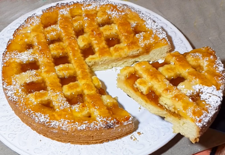 Быстрый и вкусный пирог с вареньем: Изумительное рассыпчатое тесто