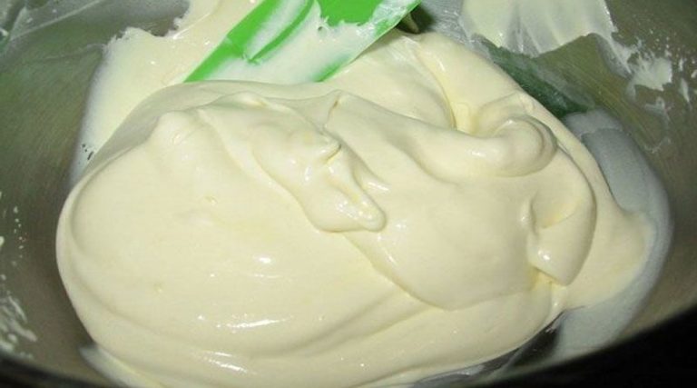 Масляный яично-молочный крем шарлотт