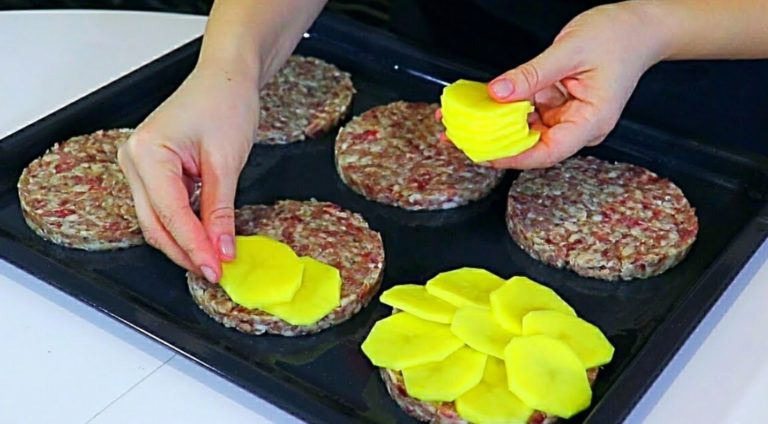 Что приготовить из фарша и картошки. Новый рецепт на ужин или обед