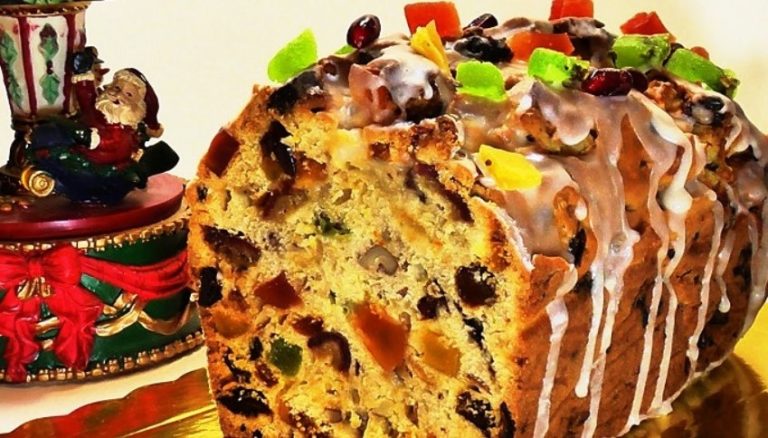 Кекс с изюмом и сухофруктами