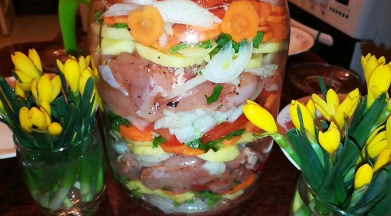 Курица в банке по-Весеннему. Очень вкусный и интересный рецепт
