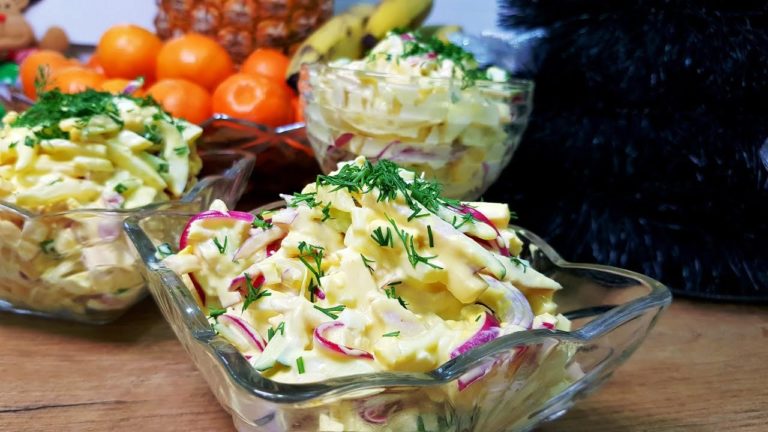 Салат «Императрица» с курицей и ананасами