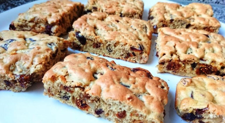 ВКУСНОЕ И ПОЛЕЗНОЕ ПЕЧЕНЬЕ, КОТОРОЕ ГОТОВИТСЯ ЗА 5 МИНУТ С ОРЕХАМИ, ИЗЮМОМ И ДРУГИМИ СУХОФРУКТАМИ