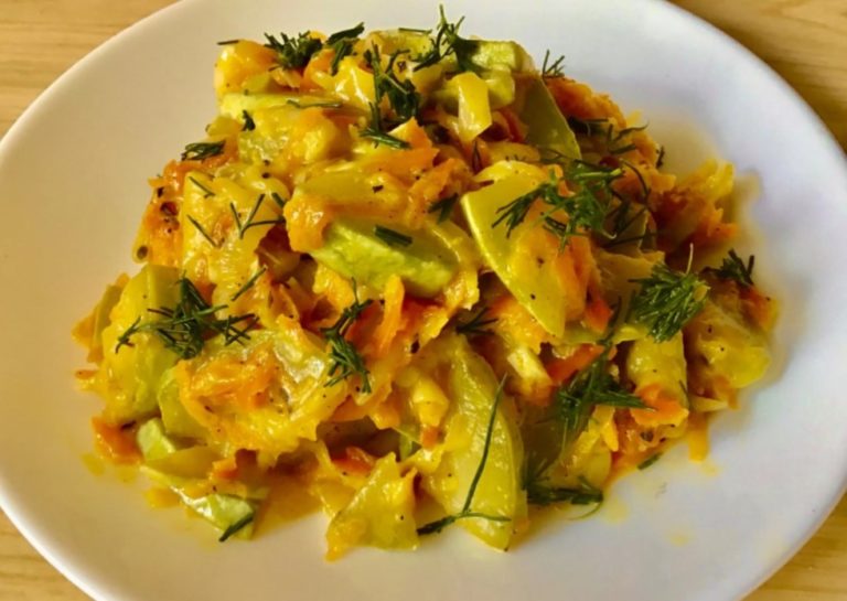 Готовлю кабачки по новому рецепту. Получается так вкусно, что и соседей не стыдно угостить