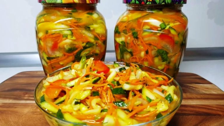 Необыкновенно вкусная закуска из кабачков и огурцов на зиму. Все, кто пробует, просят рецепт