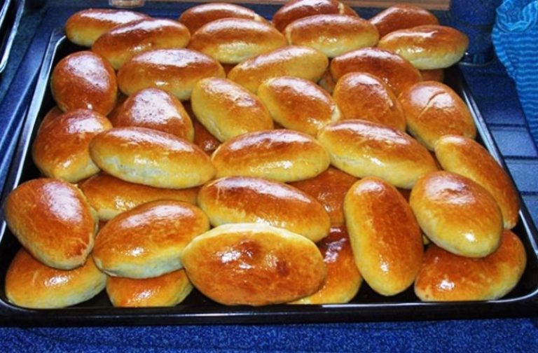 Домашние пирожки с яблоками. Мягкие и пышные