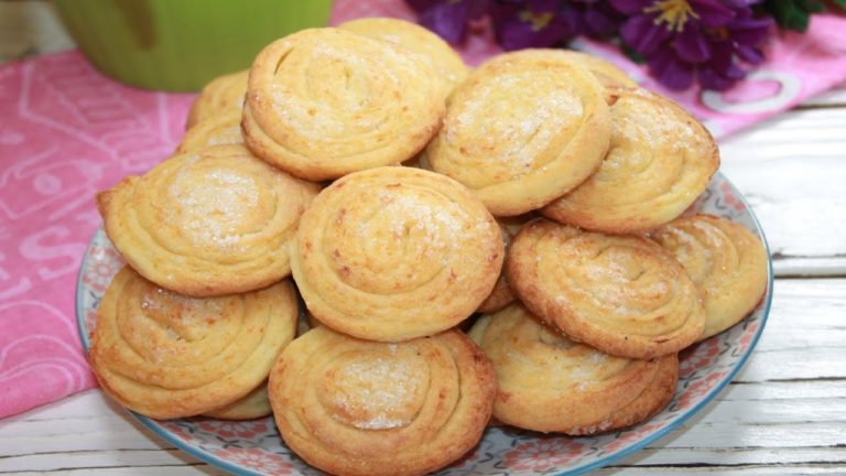 Быстрое слоистое печенье «Розочки». Простейший, но вкуснейший рецепт творожного печенья к чаю