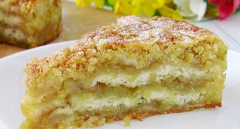 Яблочная вкуснотень: пирог тающий во рту. Простой и быстрый рецепт