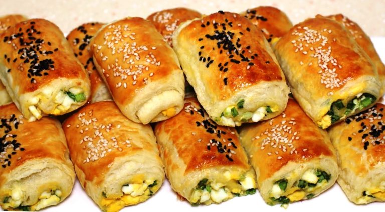 Эти пирожки даже лепить не надо. Минимум времени и минимум продуктов