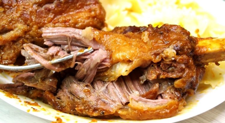 Мясо «Томленное». Любое мясо, приготовленное таким способом, получается нежным и тающим во рту