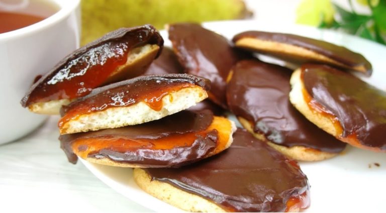 Есть 2 яйца и стакан повидла, приготовьте вкуснейшее домашнее печенье